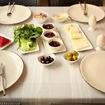 Eren 2* Çeşme